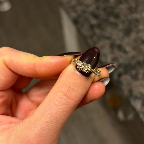 The Claire gold silver twist dainty love knot ring two tone - Picture 2 of 4